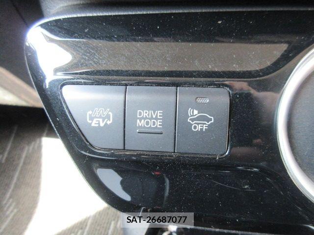 Toyota PRIUS PHV 2018-11 6752967-17