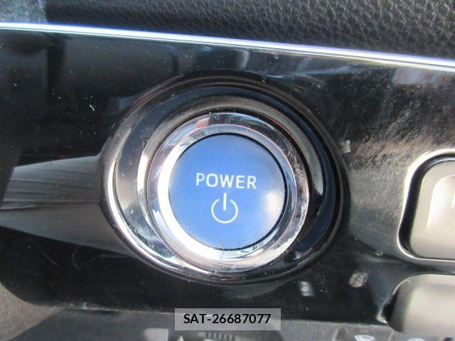 Toyota PRIUS PHV 2018-11 6752967-24