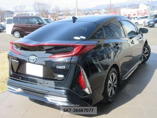 Toyota PRIUS PHV 2018-11 6752967-2