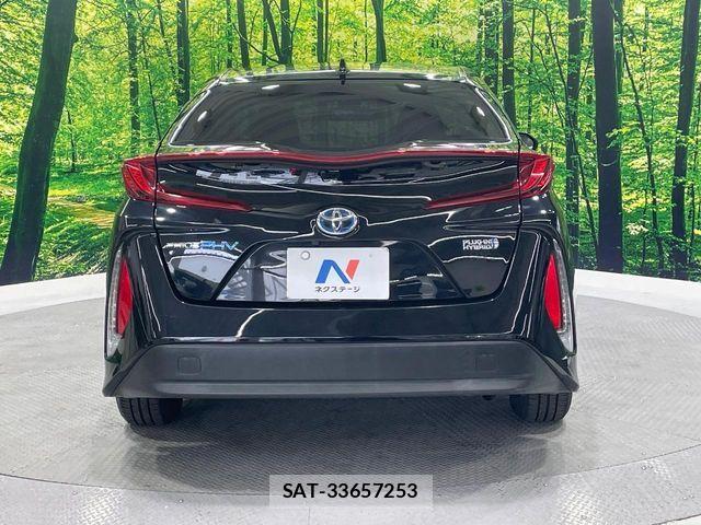 Toyota PRIUS PHV 2018-02 6752959-15