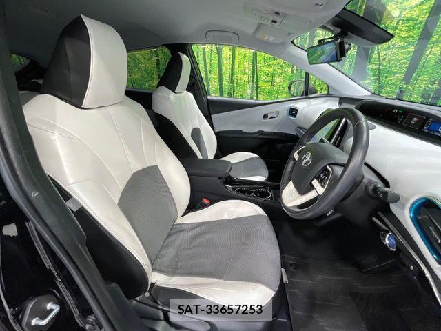 Toyota PRIUS PHV 2018-02 6752959-8