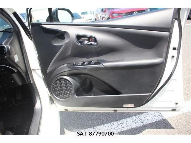 Toyota PRIUS PHV 2018-01 6791417-16