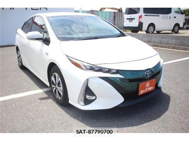 Toyota PRIUS PHV 2018-01 6791417-1
