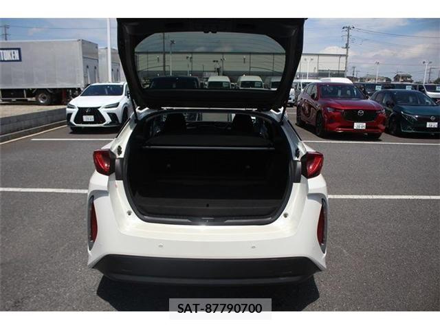 Toyota PRIUS PHV 2018-01 6791417-26