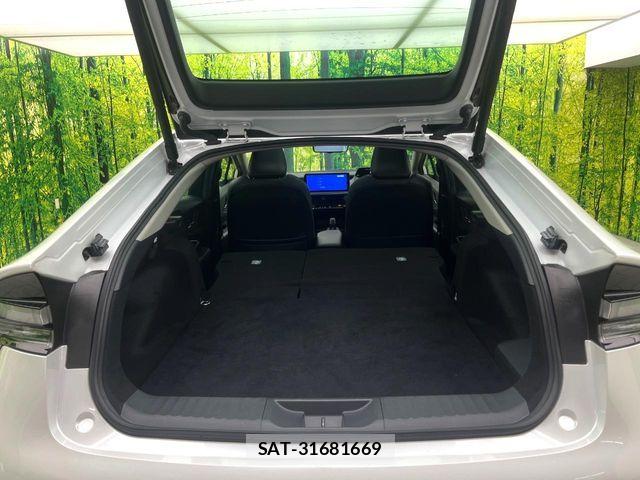 Toyota PRIUS PHV 2023-07 6816698-9