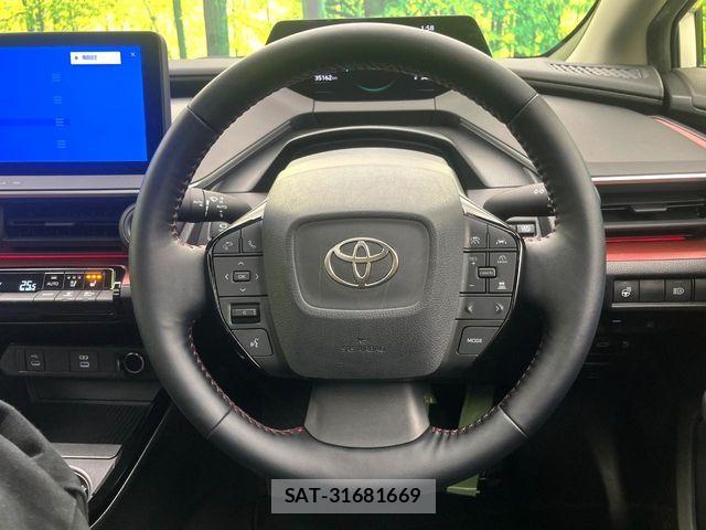 Toyota PRIUS PHV 2023-07 6816698-10