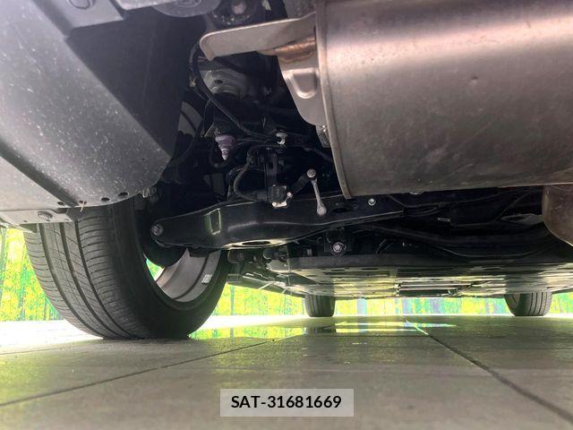 Toyota PRIUS PHV 2023-07 6816698-19