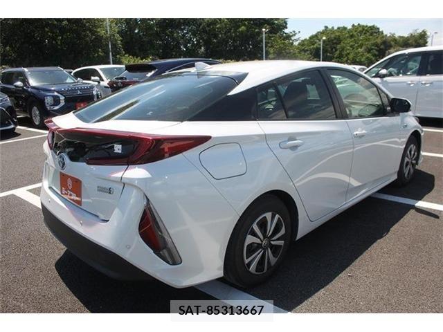 Toyota PRIUS PHV 2022-03 6816700-12