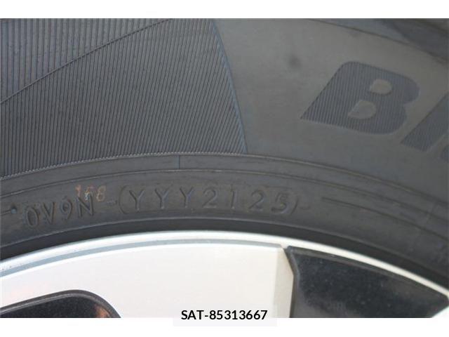 Toyota PRIUS PHV 2022-03 6816700-27