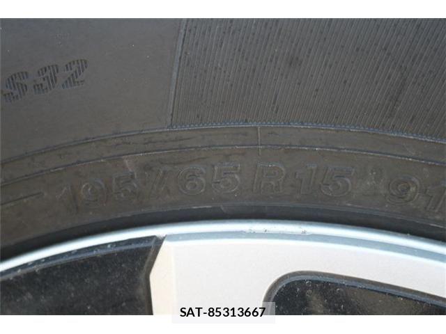 Toyota PRIUS PHV 2022-03 6816700-28