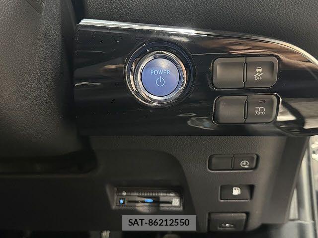 Toyota PRIUS PHV 2017-08 6816701-12