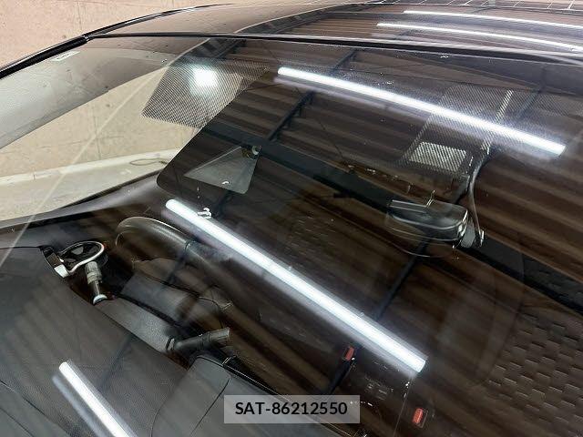 Toyota PRIUS PHV 2017-08 6816701-18