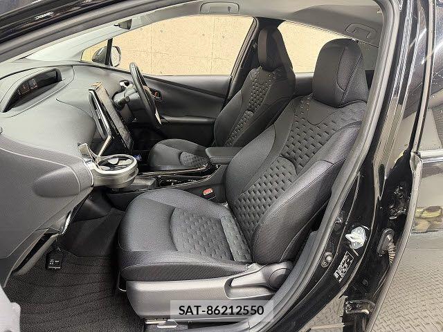 Toyota PRIUS PHV 2017-08 6816701-8