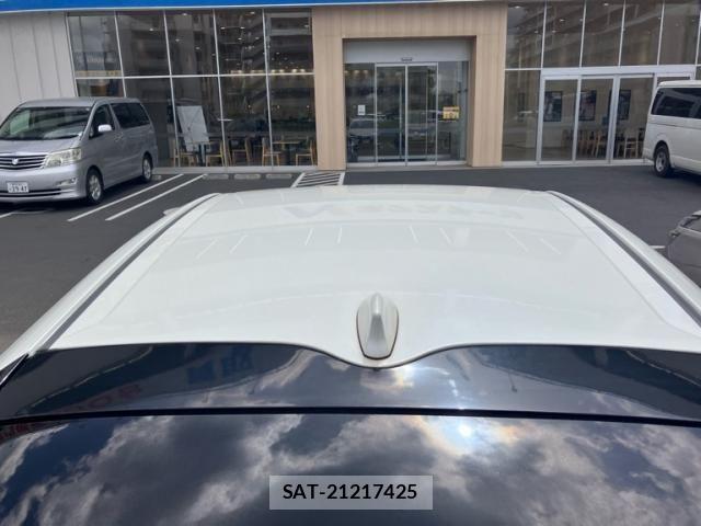 Toyota PRIUS PHV 2017-09 6911578-9