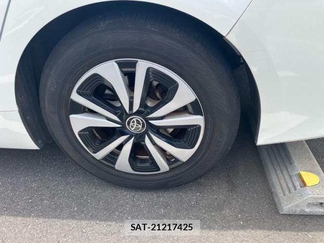 Toyota PRIUS PHV 2017-09 6911578-11