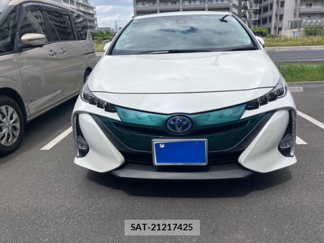 Toyota PRIUS PHV 2017-09 6911578-2