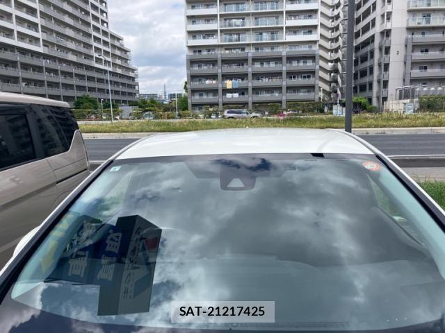 Toyota PRIUS PHV 2017-09 6911578-4