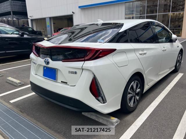 Toyota PRIUS PHV 2017-09 6911578-5