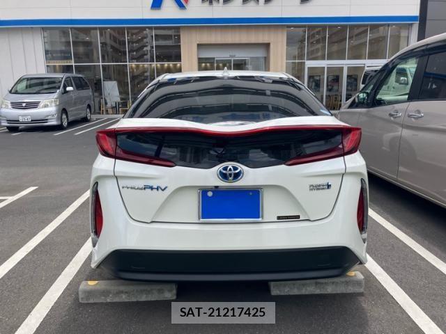 Toyota PRIUS PHV 2017-09 6911578-7