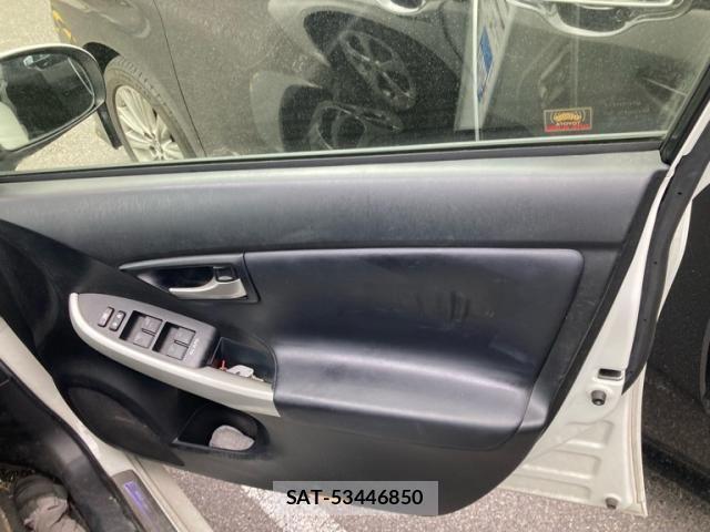 Toyota PRIUS PHV 2012-05 6911586-12