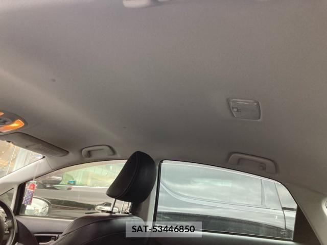 Toyota PRIUS PHV 2012-05 6911586-16