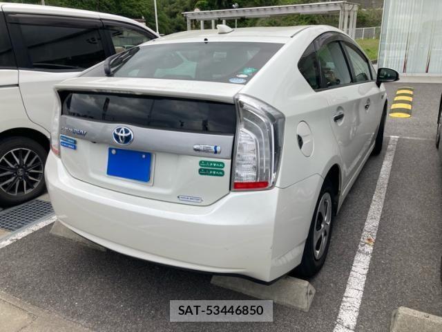 Toyota PRIUS PHV 2012-05 6911586-3