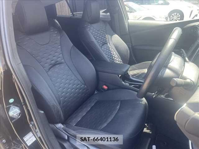 Toyota PRIUS PHV 2017-06 6911571-9
