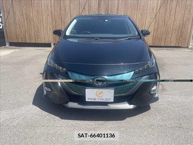 Toyota PRIUS PHV 2017-06 6911571-16