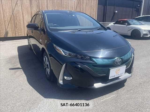 Toyota PRIUS PHV 2017-06 6911571-17