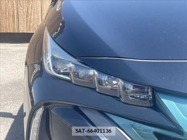 Toyota PRIUS PHV 2017-06 6911571-25