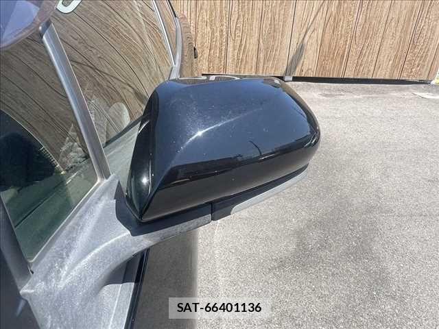 Toyota PRIUS PHV 2017-06 6911571-27
