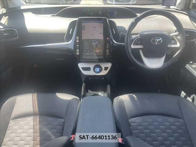 Toyota PRIUS PHV 2017-06 6911571-2