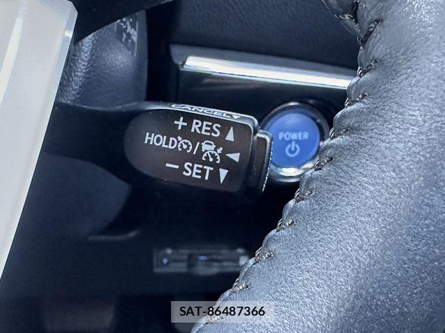 Toyota PRIUS PHV 2017-05 6911572-9