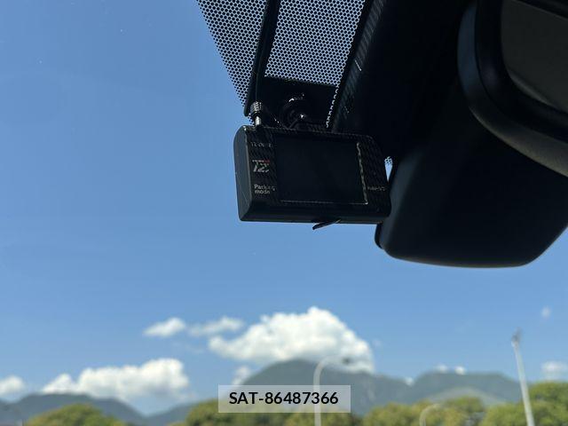 Toyota PRIUS PHV 2017-05 6911572-10