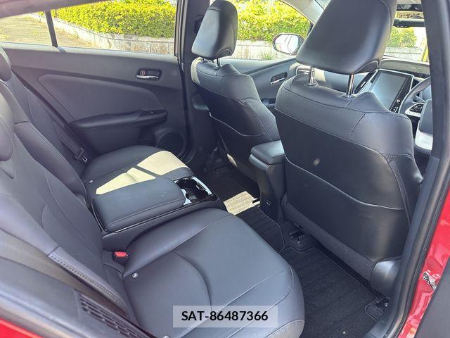 Toyota PRIUS PHV 2017-05 6911572-15