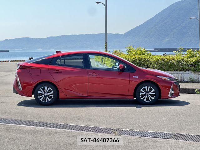 Toyota PRIUS PHV 2017-05 6911572-20
