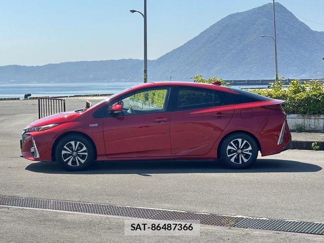 Toyota PRIUS PHV 2017-05 6911572-21