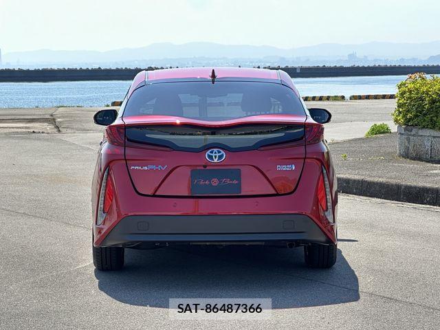 Toyota PRIUS PHV 2017-05 6911572-22