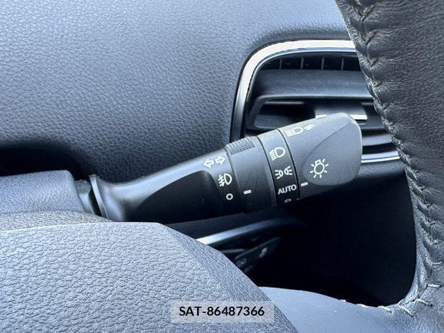 Toyota PRIUS PHV 2017-05 6911572-8
