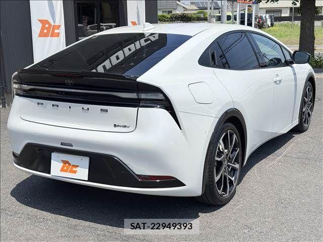 Toyota PRIUS PHV 2023-06 6997482-23