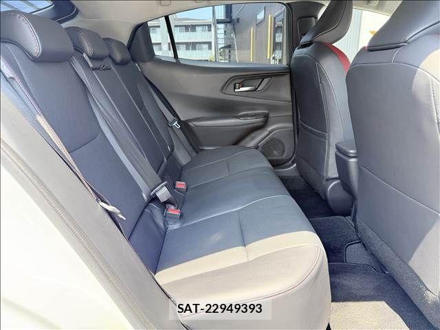 Toyota PRIUS PHV 2023-06 6997482-25
