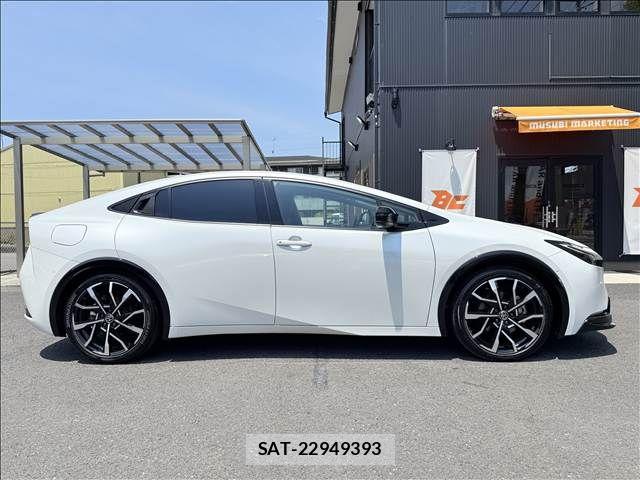 Toyota PRIUS PHV 2023-06 6997482-6