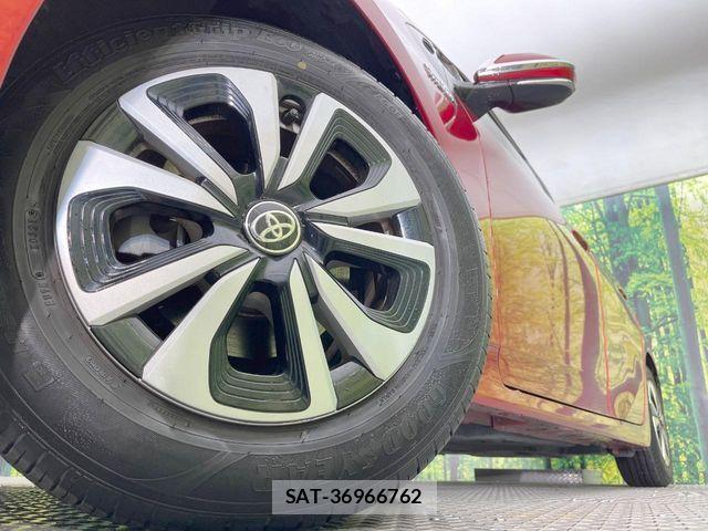Toyota PRIUS PHV 2017-05 6997486-12