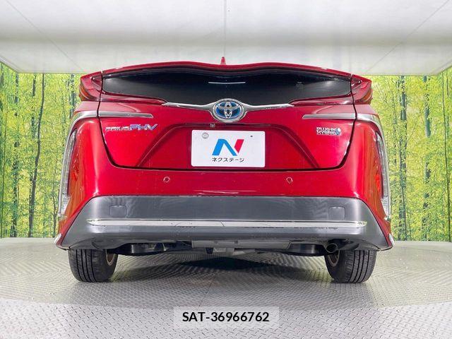 Toyota PRIUS PHV 2017-05 6997486-14