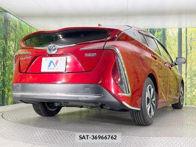 Toyota PRIUS PHV 2017-05 6997486-16