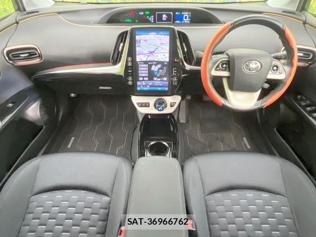 Toyota PRIUS PHV 2017-05 6997486-1