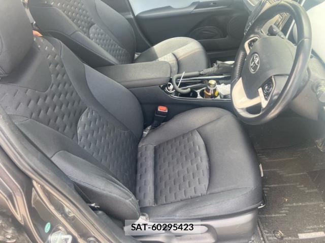 Toyota PRIUS PHV 2017-06 6997490-9