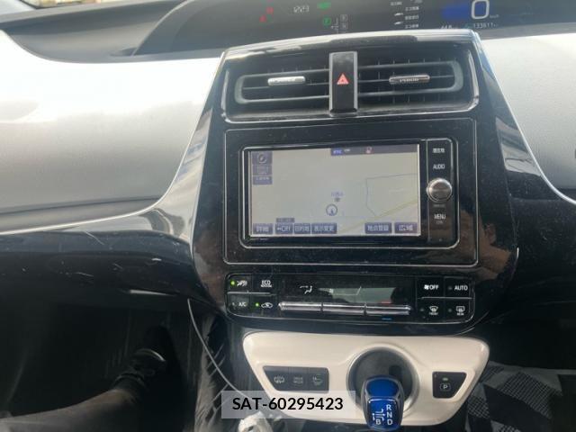 Toyota PRIUS PHV 2017-06 6997490-18