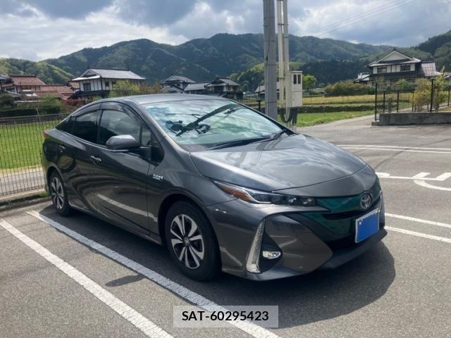 Toyota PRIUS PHV 2017-06 6997490-1