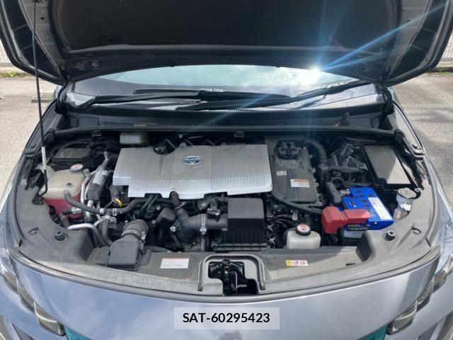 Toyota PRIUS PHV 2017-06 6997490-26